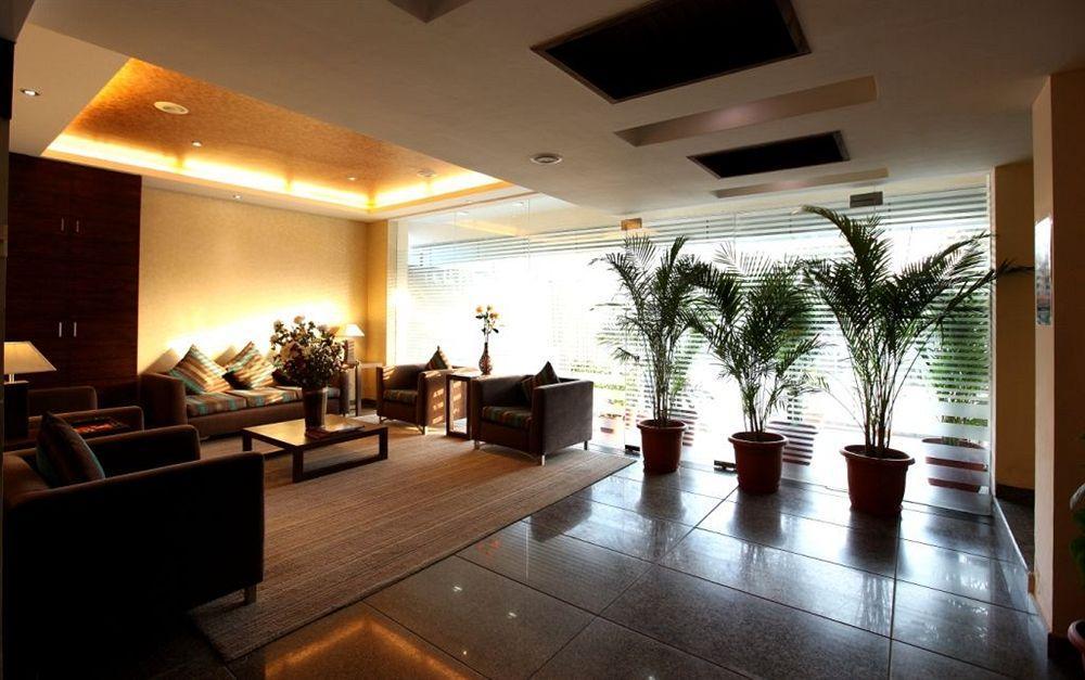 Crossroads Otel Gurgaon Dış mekan fotoğraf