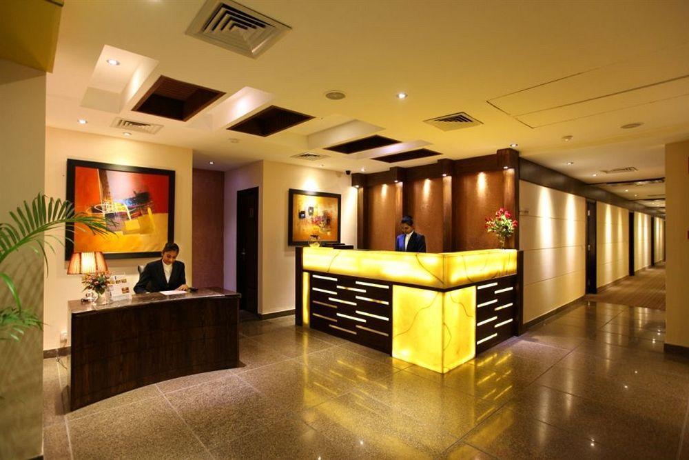 Crossroads Otel Gurgaon Dış mekan fotoğraf