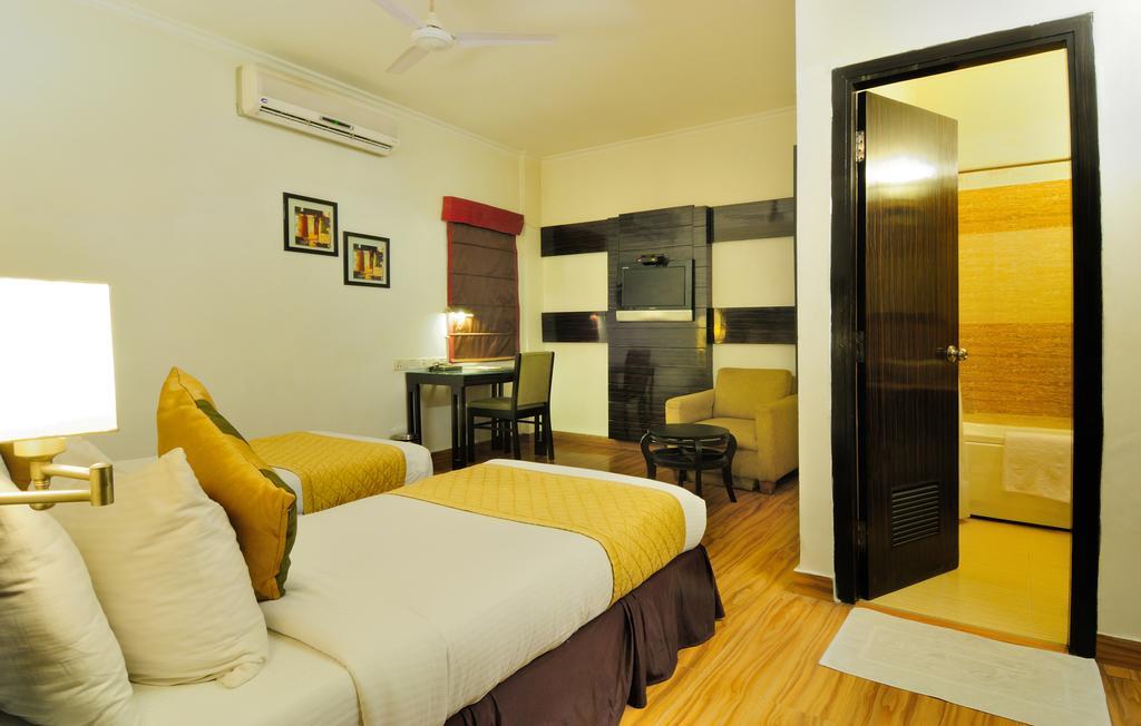 Crossroads Otel Gurgaon Dış mekan fotoğraf